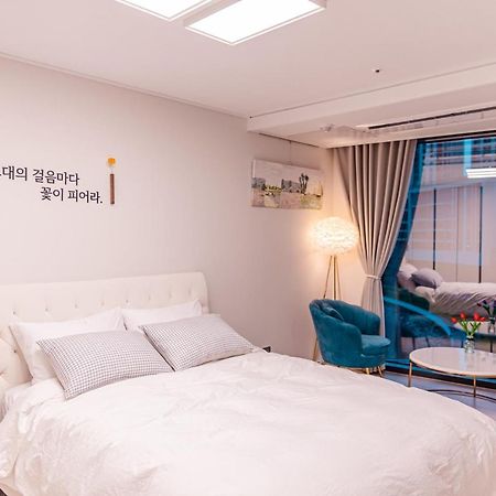 Lotte Castle Marina Apart otel Yeosu Dış mekan fotoğraf
